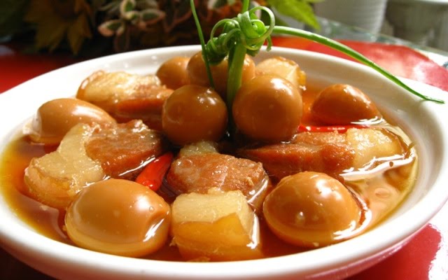 Món thịt kho trứng